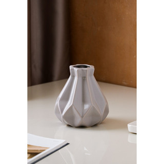 🌺Как сделать вазу из пластиковой бутылки и цемента / How to make a vase with your own hands